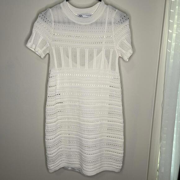 Zara Dresses & Skirts - Zara Dress White Crochet Knit Bodycon Mini Scoop Neck Lined Size Small